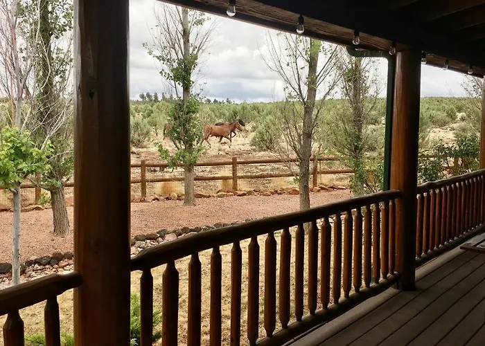 With Wild Horses, Fireplace, Dog Friendly & Starlink Holiday home *