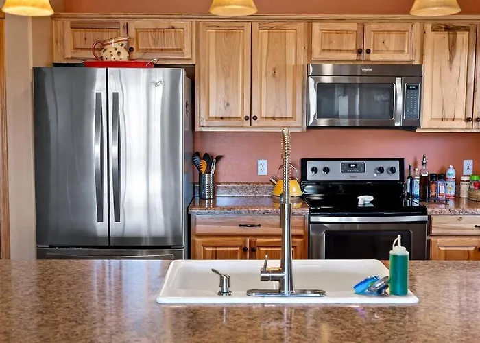 Holiday home With Wild Horses, Fireplace, Dog Friendly & Starlink *