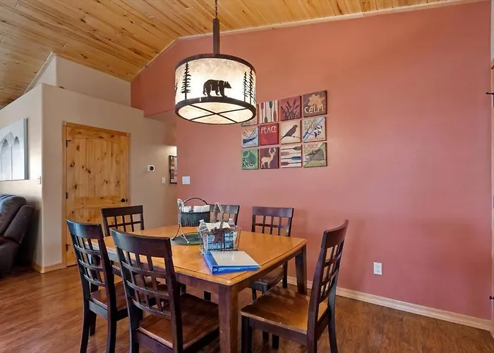 Holiday home With Wild Horses, Fireplace, Dog Friendly & Starlink *