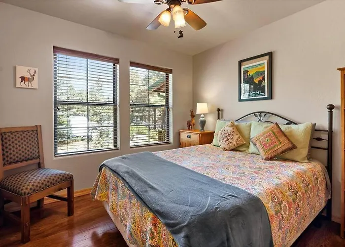 With Wild Horses, Fireplace, Dog Friendly & Starlink Holiday home