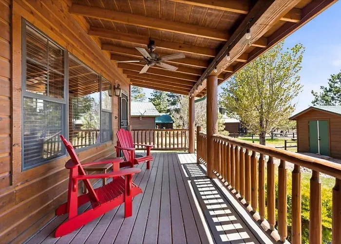 With Wild Horses, Fireplace, Dog Friendly & Starlink *