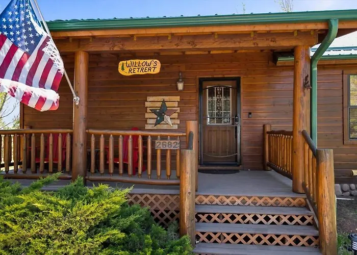 With Wild Horses, Fireplace, Dog Friendly & Starlink * Overgaard