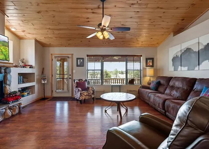 Holiday home With Wild Horses, Fireplace, Dog Friendly & Starlink *