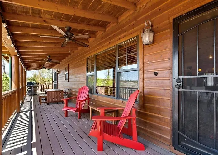 With Wild Horses, Fireplace, Dog Friendly & Starlink *